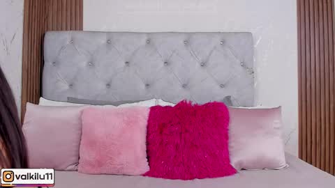 valkilu11 online show from February 17, 12:07 am