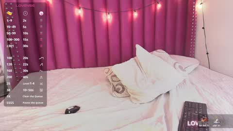 Valkiria moore  online show from December 20, 9:17 pm