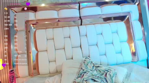 Valkiria moore  online show from January 15, 11:19 pm