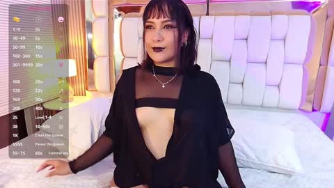 Valkiria moore  online show from January 31, 8:01 pm