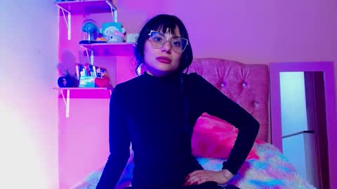 Snapshot of valkiry_ chatting on December 16, 10:04 pm valkiry_ online show from December 16, 10:04 pm