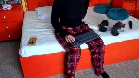 Valerie Val V online show from March 7, 9:12 pm