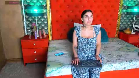 Snapshot of valleriejonnes chatting on June 22, 7:11 pm Valerie Val V online show from June 22, 7:11 pm