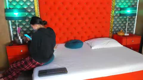 Snapshot of valleriejonnes chatting on July 18, 5:17 pm Valerie Val V online show from July 18, 5:17 pm