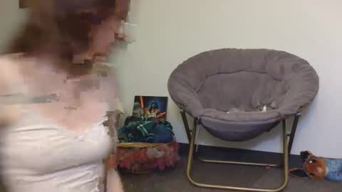 Snapshot of valleriestarr chatting on February 6, 4:42 am Vallerie Starr online show from February 6, 4:42 am