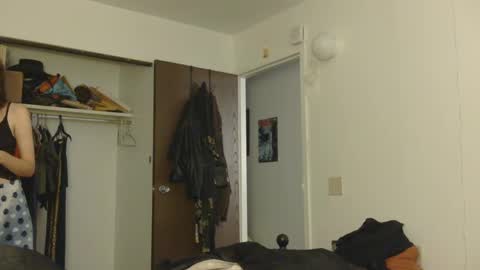 Snapshot of valleriestarr chatting on September 22, 12:01 am Vallerie Starr online show from September 22, 12:01 am