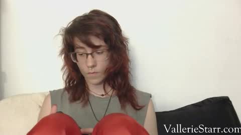 Snapshot of valleriestarr chatting on October 15, 2:55 am Vallerie Starr online show from October 15, 2:55 am