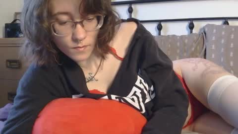 Snapshot of valleriestarr chatting on February 14, 9:55 pm Vallerie Starr online show from February 14, 9:55 pm