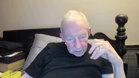 Snapshot of valleylaker chatting on February 23, 10:17 am valleylaker online show from February 23, 10:17 am