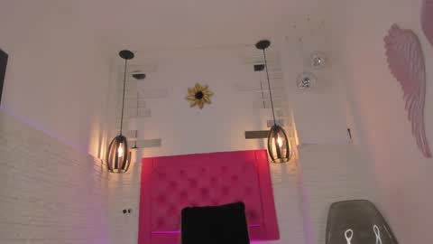 Snapshot of valloletsamar chatting on January 11, 11:23 am Vallolet Peach online show from January 11, 11:23 am