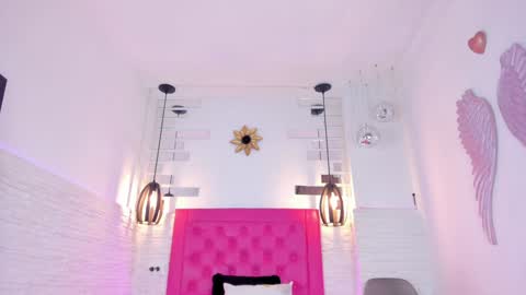 Snapshot of valloletsamar chatting on January 31, 11:35 am Vallolet Peach online show from January 31, 11:35 am