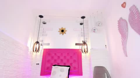 Snapshot of valloletsamar chatting on February 2, 11:30 am Vallolet Peach online show from February 2, 11:30 am