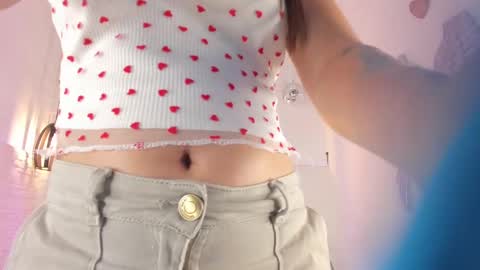 Snapshot of valloletsamar chatting on February 13, 11:17 am Vallolet Peach online show from February 13, 11:17 am