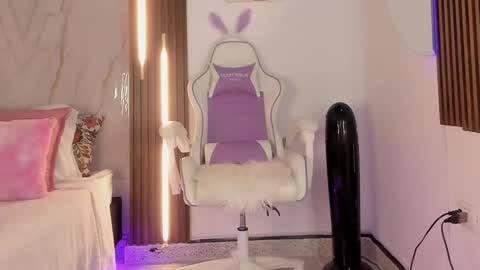 Snapshot of valloletsamar chatting on September 14, 12:04 pm Vallolet Peach online show from September 14, 12:04 pm