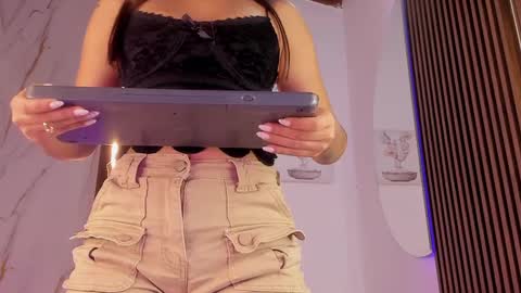 Snapshot of valloletsamar chatting on September 17, 11:56 am Vallolet Peach online show from September 17, 11:56 am