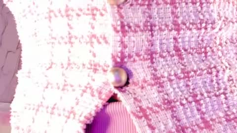 Vallolet Peach  online show from July 7, 12:09 pm