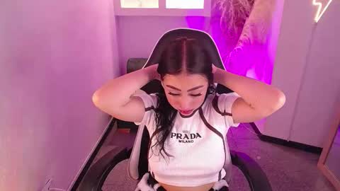 vallolett__ online show from March 2, 7:10 pm