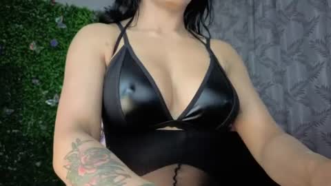 Snapshot of valquiria_sirgun chatting on July 20, 10:39 am valquiria_sirgun online show from July 20, 10:39 am