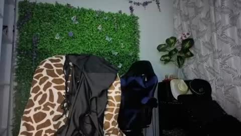 Snapshot of valquiria_sirgun chatting on July 24, 9:51 am valquiria_sirgun online show from July 24, 9:51 am