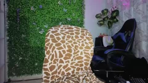 Snapshot of valquiria_sirgun chatting on July 28, 11:17 am valquiria_sirgun online show from July 28, 11:17 am