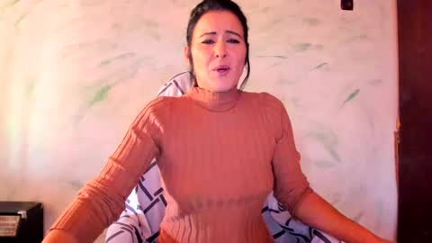 valentina online show from December 20, 7:55 am