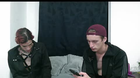 Snapshot of vamp_noah chatting on December 26, 1:29 am Vamp Noah and Dan online show from December 26, 1:29 am