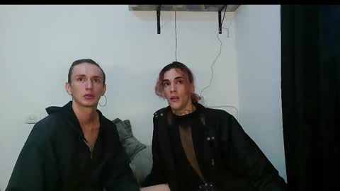 Snapshot of vamp_noah chatting on February 19, 9:47 pm Vamp Noah and Dan online show from February 19, 9:47 pm