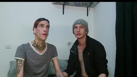 Snapshot of vamp_noah chatting on February 28, 4:10 am Vamp Noah and Dan online show from February 28, 4:10 am