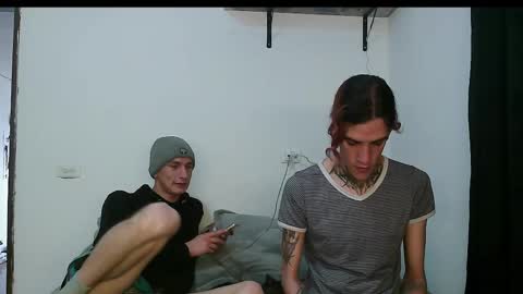 Snapshot of vamp_noah chatting on February 28, 6:52 pm Vamp Noah and Dan online show from February 28, 6:52 pm