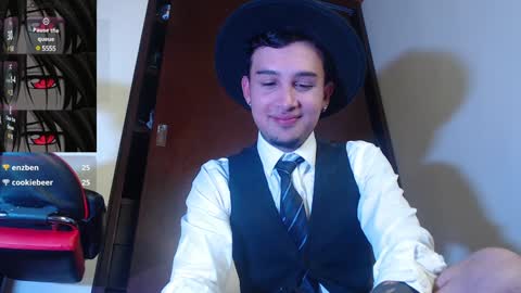 david guzman i model independenthelp me with a thumbs up online show from December 21, 12:09 am