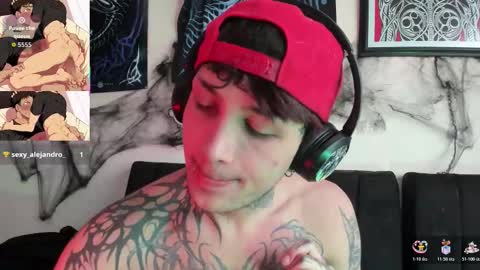 Snapshot of vampiredavyd chatting on October 23, 4:28 pm david guzman i model independenthelp me with a thumbs up online show from October 23, 4:28 pm