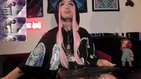 david guzman i model independenthelp me with a thumbs up online show from March 1, 3:52 am