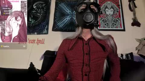 david guzman i model independenthelp me with a thumbs up online show from March 15, 2:06 am