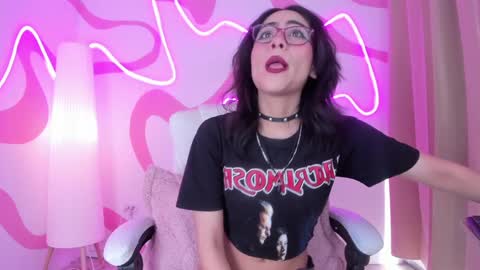 vampy_dolll online show from December 4, 12:58 pm