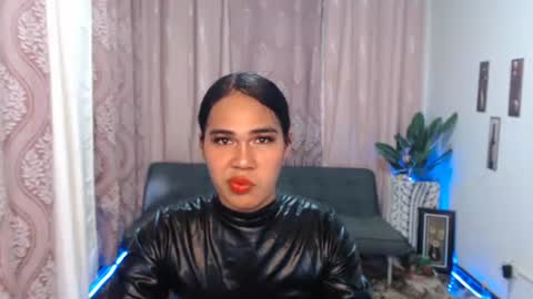 vampy_ebony_laxine online show from September 19, 4:03 am