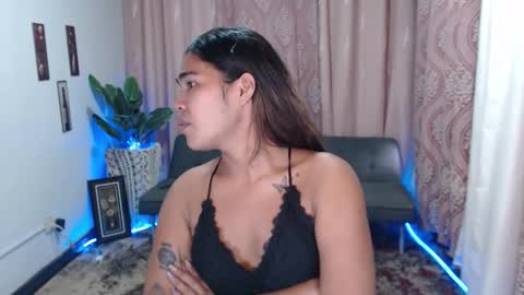 vampy_ebony_laxine online show from October 9, 4:32 am