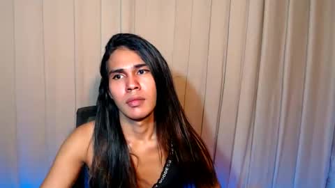 Snapshot of vampy_ebony_laxine chatting on June 7, 9:18 pm vampy_ebony_laxine online show from June 7, 9:18 pm