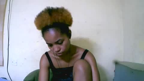 vanah344375 online show from October 13, 4:56 am