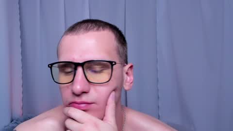 Snapshot of vance_rulez chatting on December 9, 12:51 pm Vance online show from December 9, 12:51 pm
