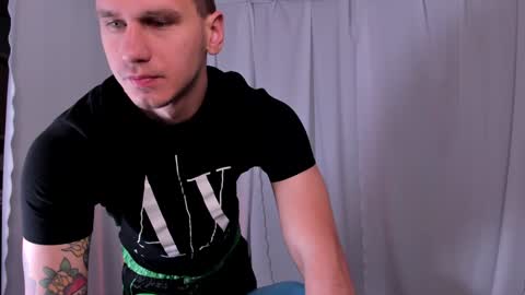 Snapshot of vance_rulez chatting on December 16, 7:15 am Vance online show from December 16, 7:15 am