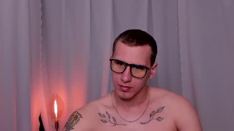 Snapshot of vance_rulez chatting on December 20, 9:54 am Vance online show from December 20, 9:54 am