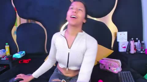 Vane online show from July 11, 2:53 pm