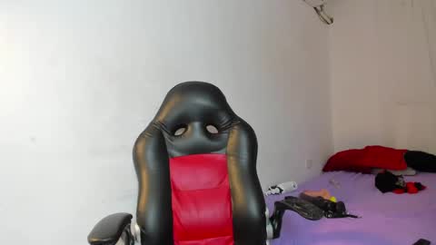 vanelope_smith online show from October 3, 10:40 pm