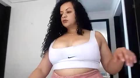 vanessa and samantha online show from May 7, 6:46 pm
