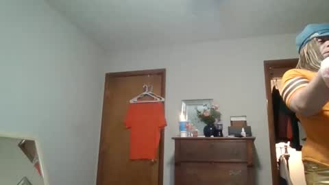 greeneyebandit online show from January 15, 7:02 am