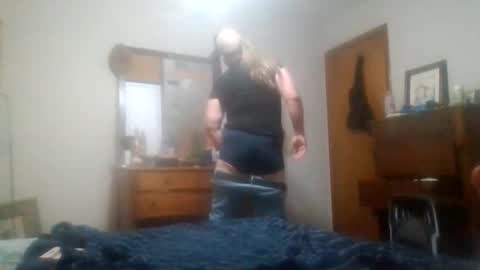 greeneyebandit online show from June 8, 8:58 am