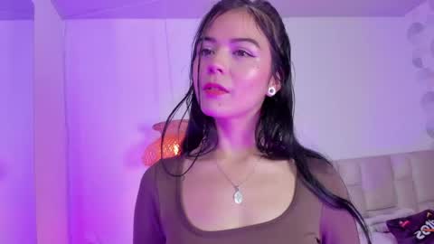 Snapshot of vanessa_cruz_18 chatting on May 30, 9:56 pm Vane online show from May 30, 9:56 pm