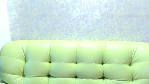 Snapshot of vanessa_florence chatting on July 15, 1:11 am RUSSIAN BARBIE BABE online show from July 15, 1:11 am