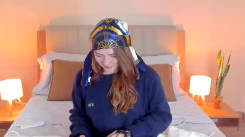 Snapshot of vanessa_foxyy chatting on May 16, 8:18 pm vanessa_foxyy online show from May 16, 8:18 pm
