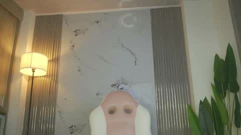 Snapshot of vanessa_novvoa chatting on November 6, 11:15 pm Vanessa Novvoa online show from November 6, 11:15 pm